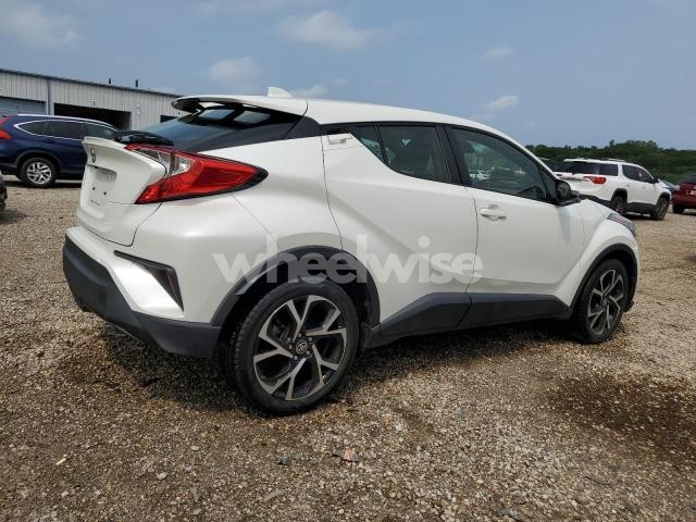 Photo 5 of 2020 TOYOTA C-HR XLE (VIN JTNKHMBX5L1066184)