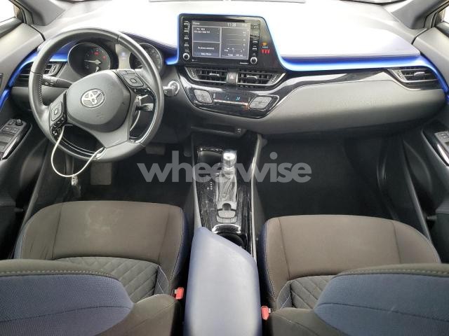 Photo 8 of 2020 TOYOTA C-HR XLE (VIN JTNKHMBX5L1066184)