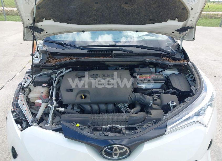 Photo 10 of 2019 Toyota C-hr XLE (VIN JTNKHMBX6K1036948)