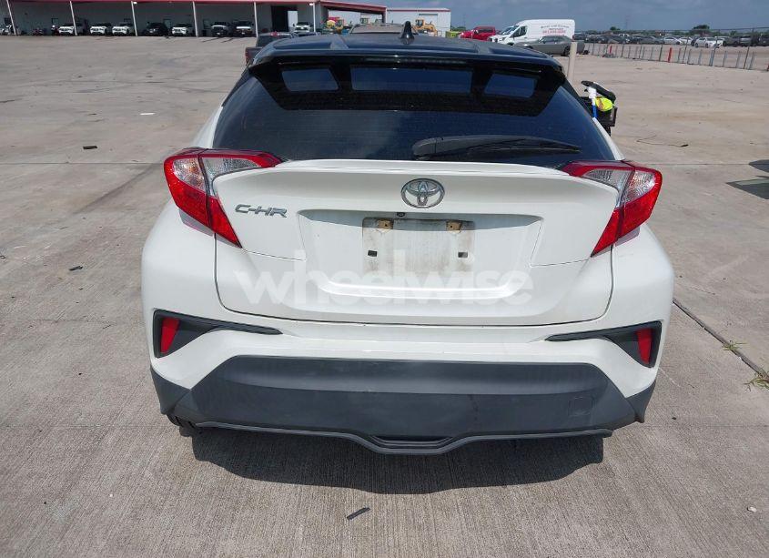 Photo 16 of 2019 Toyota C-hr XLE (VIN JTNKHMBX6K1036948)