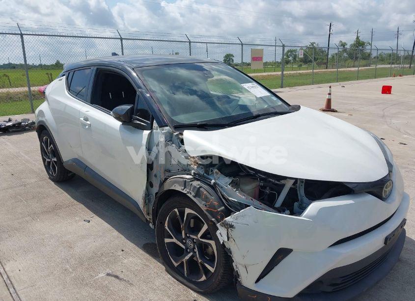 Photo 6 of 2019 Toyota C-hr XLE (VIN JTNKHMBX6K1036948)