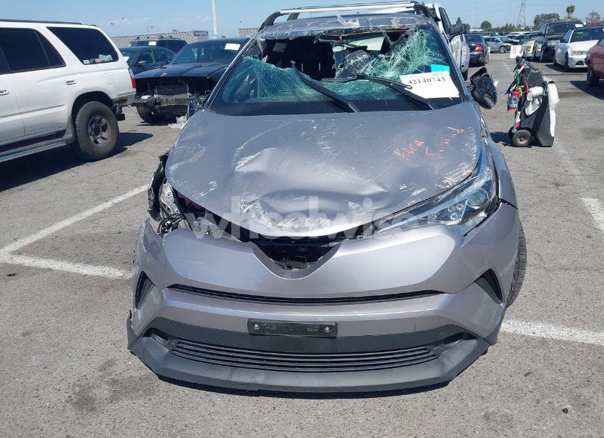 Photo 12 of 2019 Toyota C-hr XLE (VIN JTNKHMBX8K1046347)