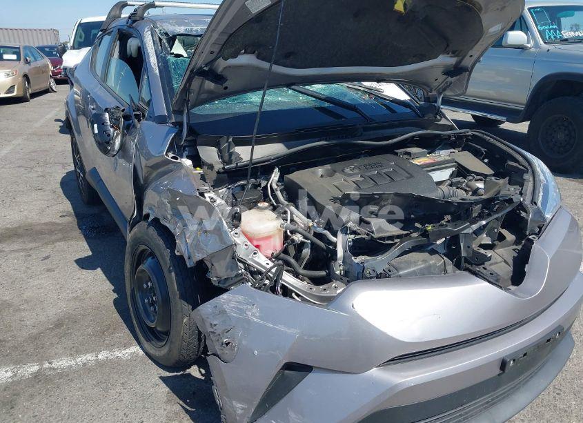 Photo 6 of 2019 Toyota C-hr XLE (VIN JTNKHMBX8K1046347)