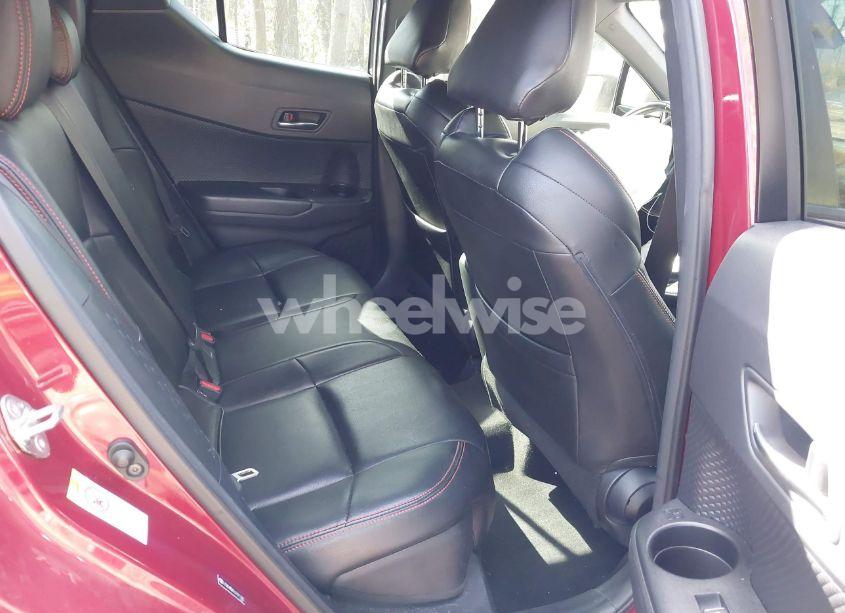 Photo 8 of 2018 Toyota C-hr XLE (VIN JTNKHMBX9J1011380)