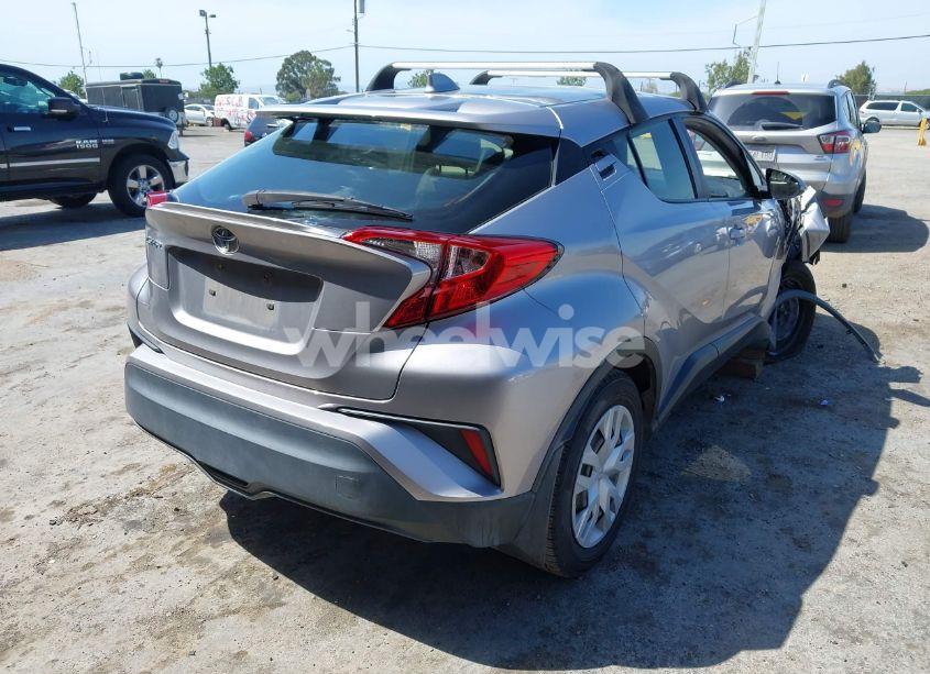 Photo 4 of 2020 Toyota C-hr LE (VIN JTNKHMBXXL1085829)