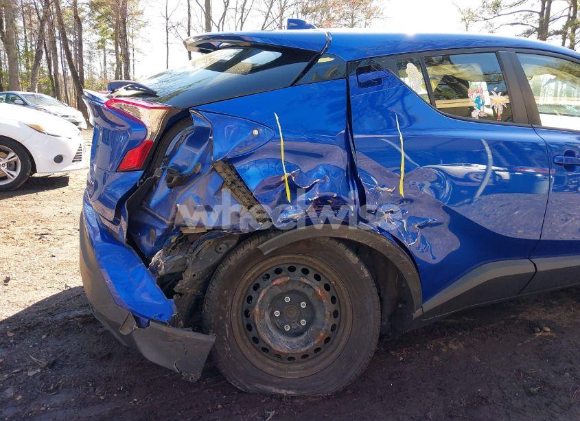 Photo 6 of 2020 Toyota C-hr LE (VIN JTNKHMBXXL1092909)