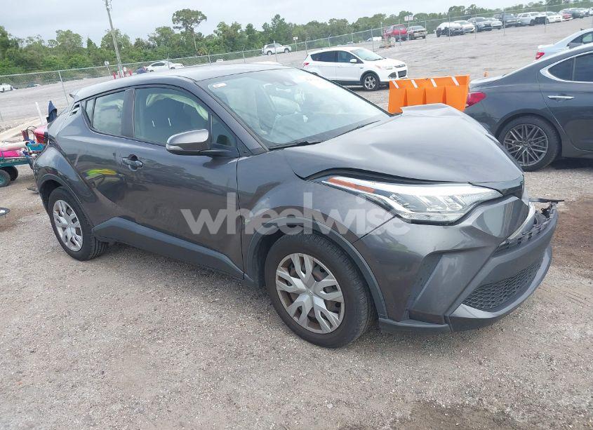 2021 Toyota C-hr LE (VIN JTNKHMBXXM1098016) main photo