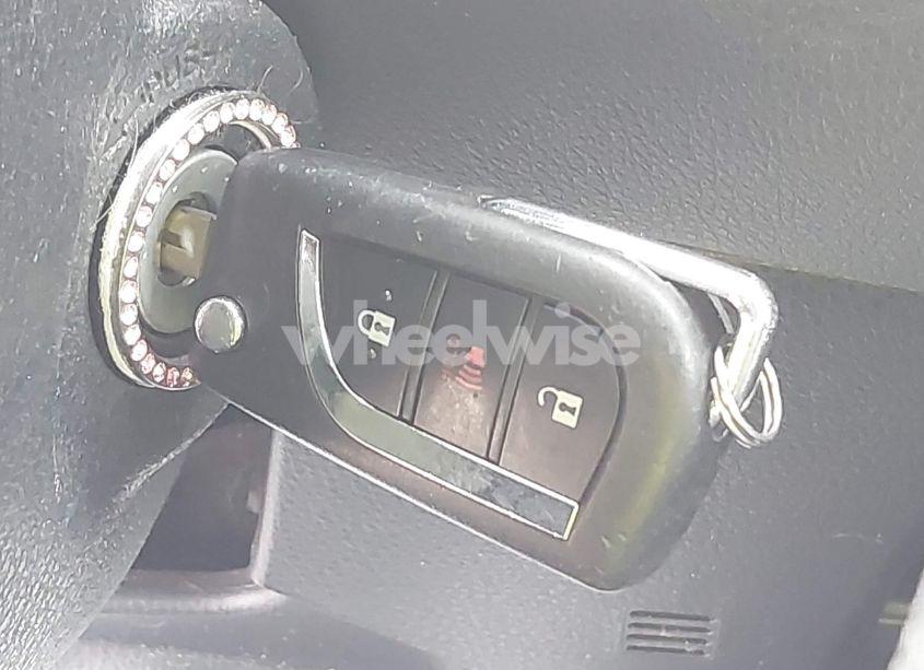 Photo 11 of 2021 Toyota C-hr LE (VIN JTNKHMBXXM1098016)