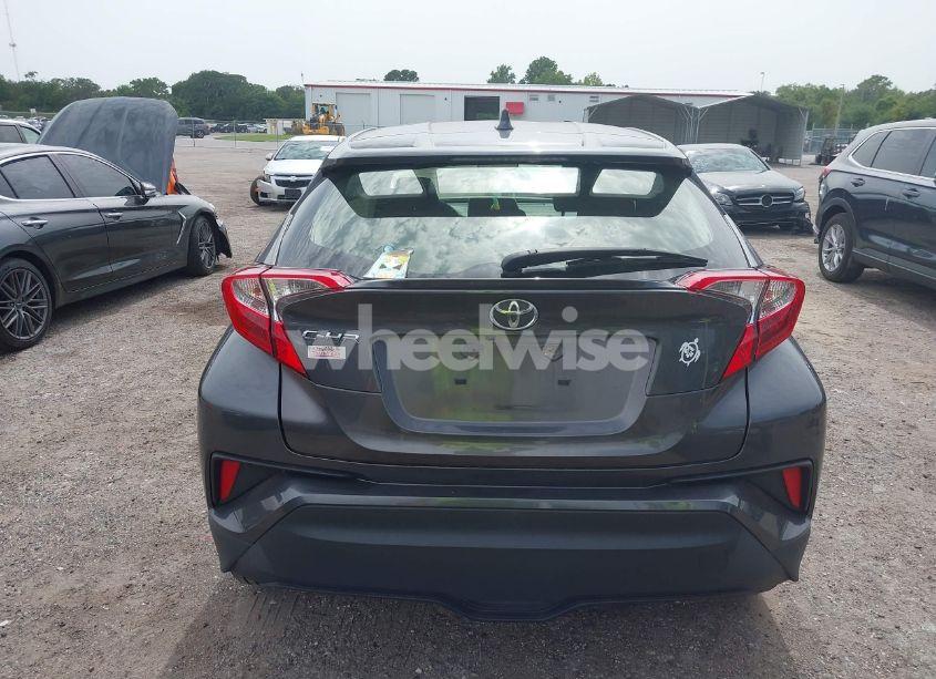 Photo 16 of 2021 Toyota C-hr LE (VIN JTNKHMBXXM1098016)