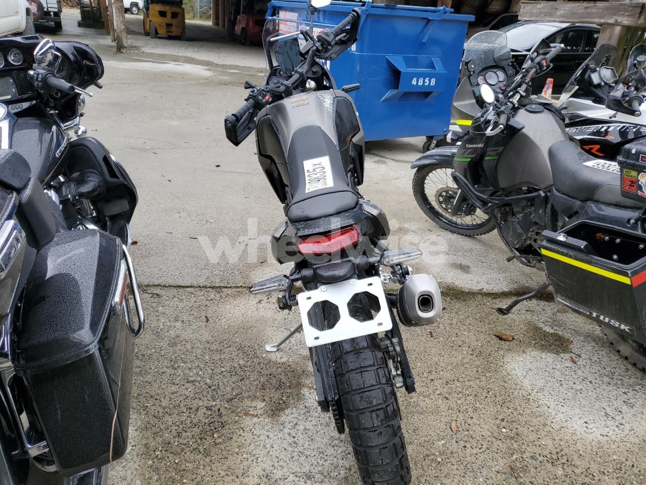 Photo 4 of 2025 YAMAHA XTZ690 (VIN JYADM17N1SA001034)