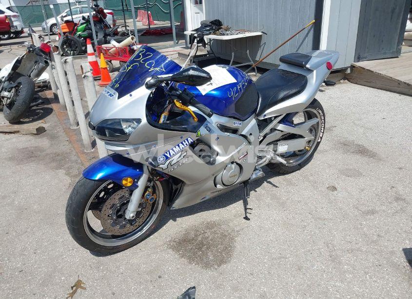 Photo 2 of 2001 Yamaha Yzfr6 L (VIN JYARJ04E51A014896)