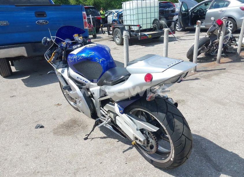 Photo 3 of 2001 Yamaha Yzfr6 L (VIN JYARJ04E51A014896)