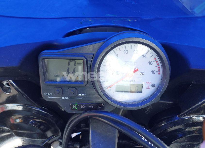 Photo 7 of 2001 Yamaha Yzfr6 L (VIN JYARJ04E51A014896)