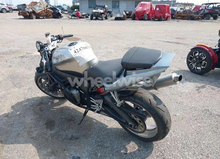 Photo 3 of 2003 Yamaha Yzfr6 L (VIN JYARJ06E13A004690)