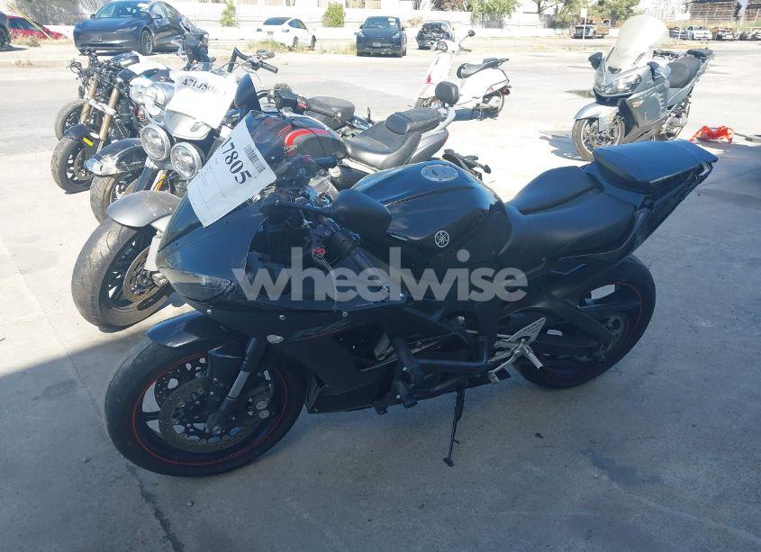 Photo 2 of 2005 Yamaha Yzfr6 L (VIN JYARJ06Y45A005295)