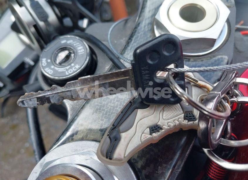 Photo 11 of 2011 Yamaha Yzfr6 (VIN JYARJ16E0BA021596)