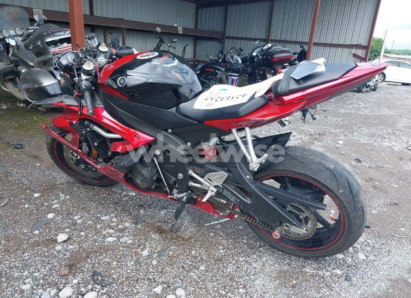 Photo 3 of 2011 Yamaha Yzfr6 (VIN JYARJ16E0BA021596)