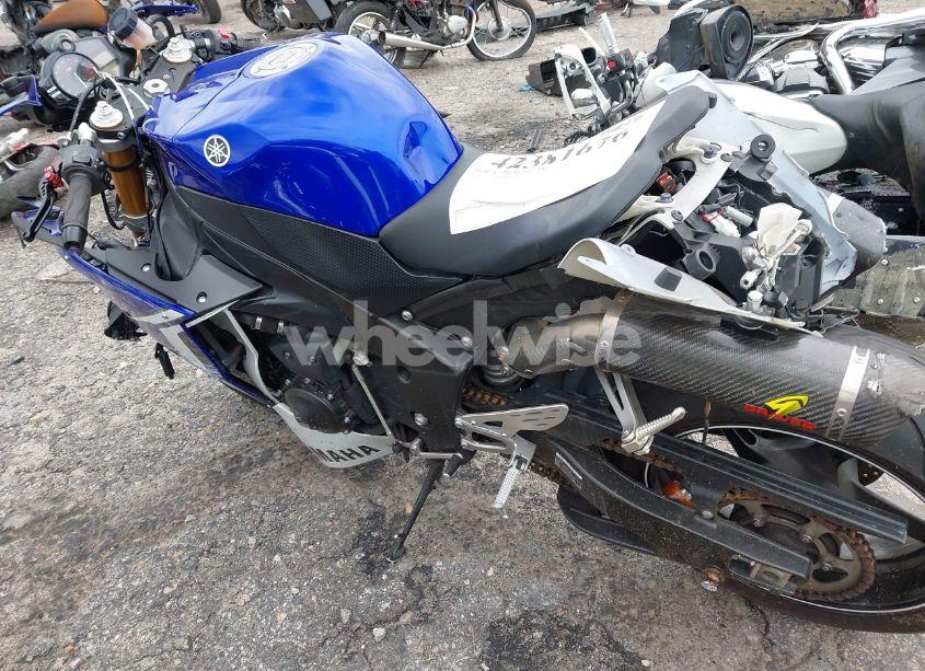 Photo 14 of 2011 Yamaha Yzfr1 (VIN JYARN23E3BA009425)