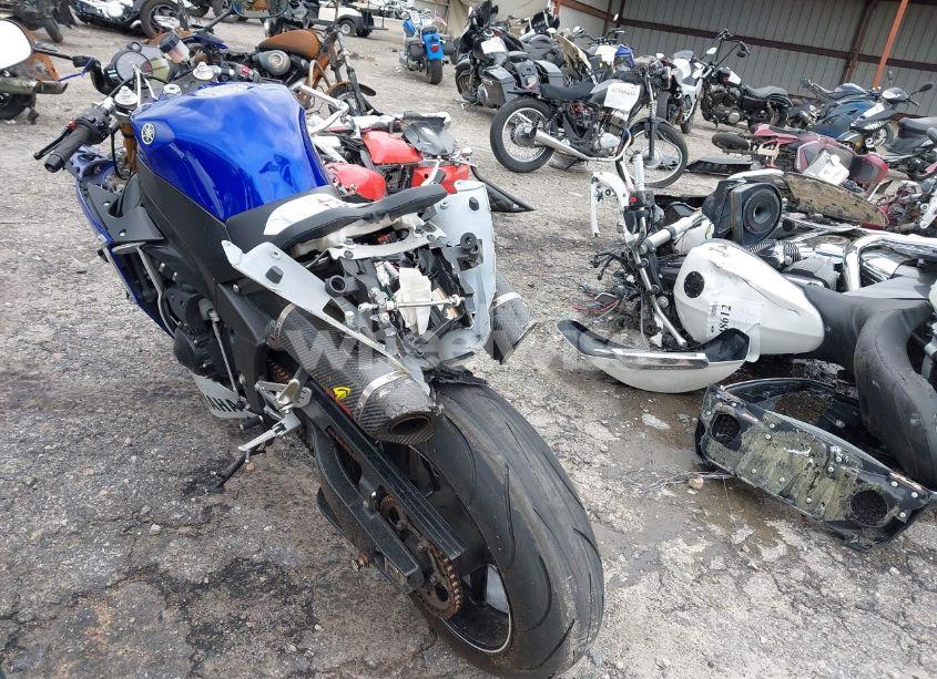 Photo 3 of 2011 Yamaha Yzfr1 (VIN JYARN23E3BA009425)