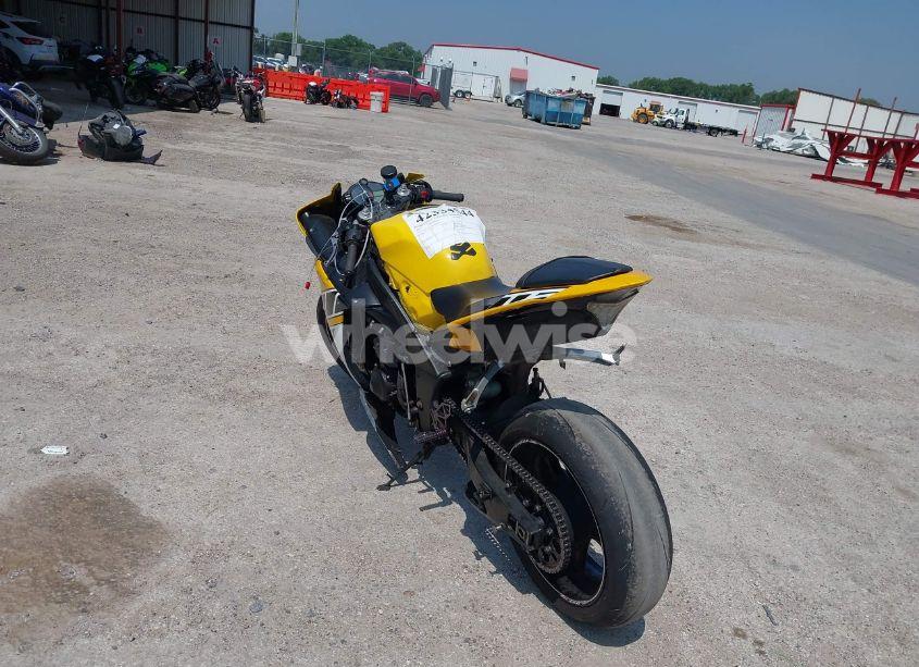 Photo 3 of 2011 Yamaha Yzfr1 (VIN JYARN23E5BA009149)