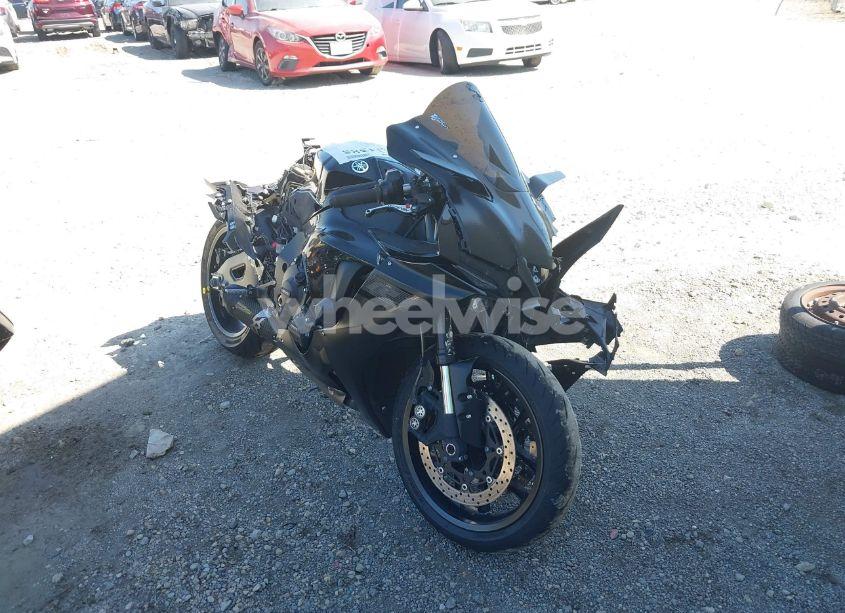 2020 Yamaha Yzfr1 (VIN JYARN66E7LA000635) main photo