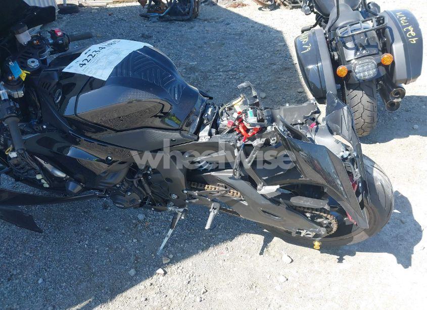 Photo 14 of 2020 Yamaha Yzfr1 (VIN JYARN66E7LA000635)