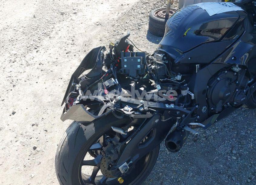 Photo 15 of 2020 Yamaha Yzfr1 (VIN JYARN66E7LA000635)
