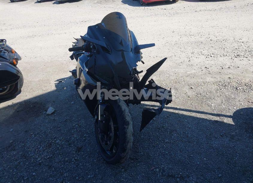 Photo 5 of 2020 Yamaha Yzfr1 (VIN JYARN66E7LA000635)