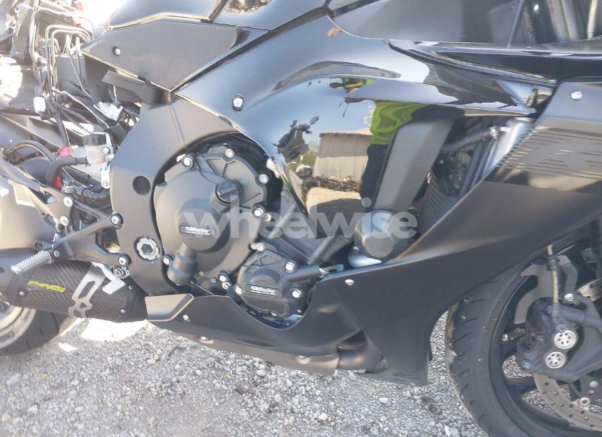 Photo 8 of 2020 Yamaha Yzfr1 (VIN JYARN66E7LA000635)