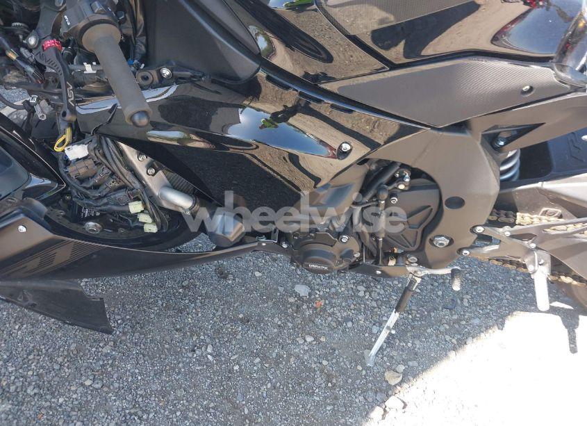 Photo 9 of 2020 Yamaha Yzfr1 (VIN JYARN66E7LA000635)