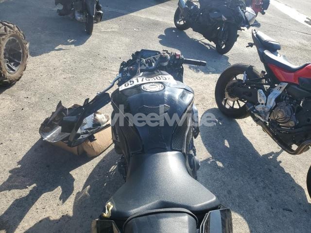 Photo 5 of 2024 YAMAHA YZFR1 (VIN JYARN66E7RA004113)