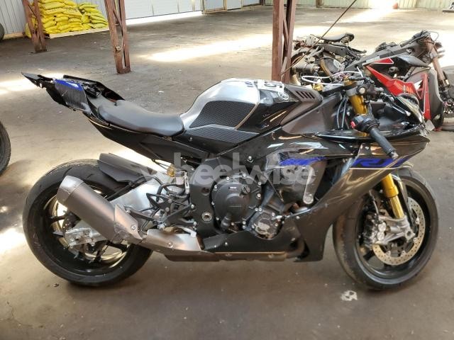 Photo 8 of 2024 YAMAHA YZFR1M (VIN JYARN67NXRA000488)