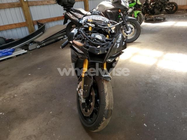 Photo 9 of 2024 YAMAHA YZFR1M (VIN JYARN67NXRA000488)