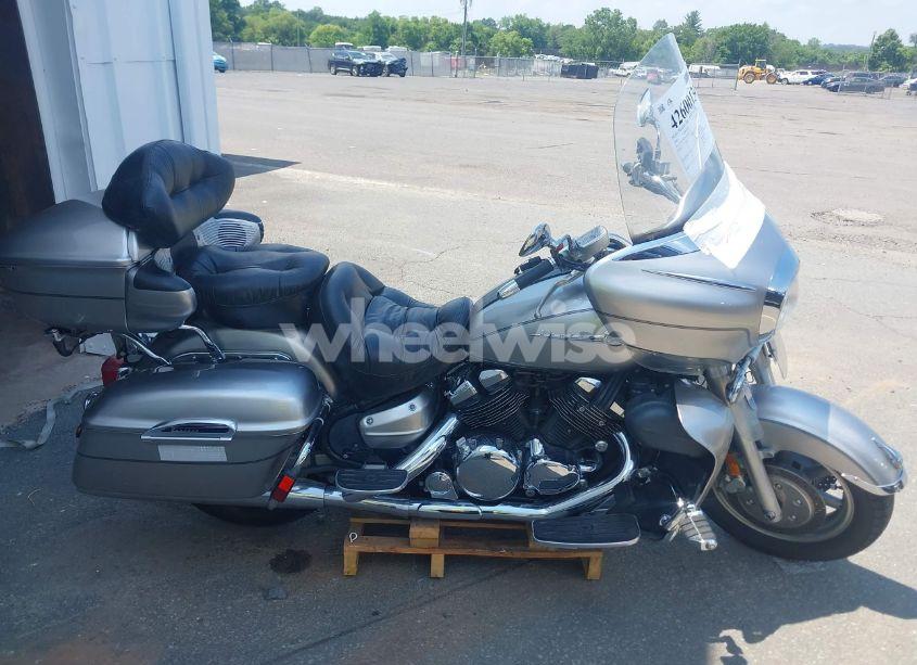 Photo 12 of 2005 Yamaha Xvz13 TF (VIN JYAVP04E85A009016)