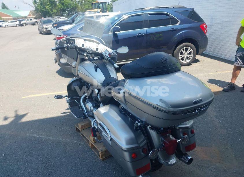 Photo 3 of 2005 Yamaha Xvz13 TF (VIN JYAVP04E85A009016)