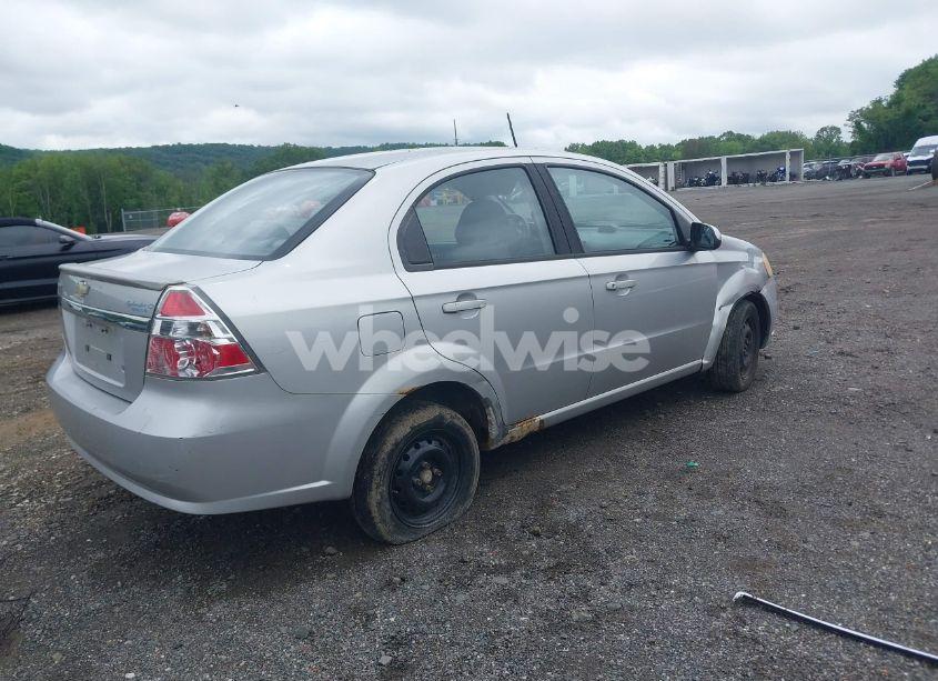 Photo 4 of 2009 Chevrolet Aveo LT (VIN KL1TD56E39B643484)