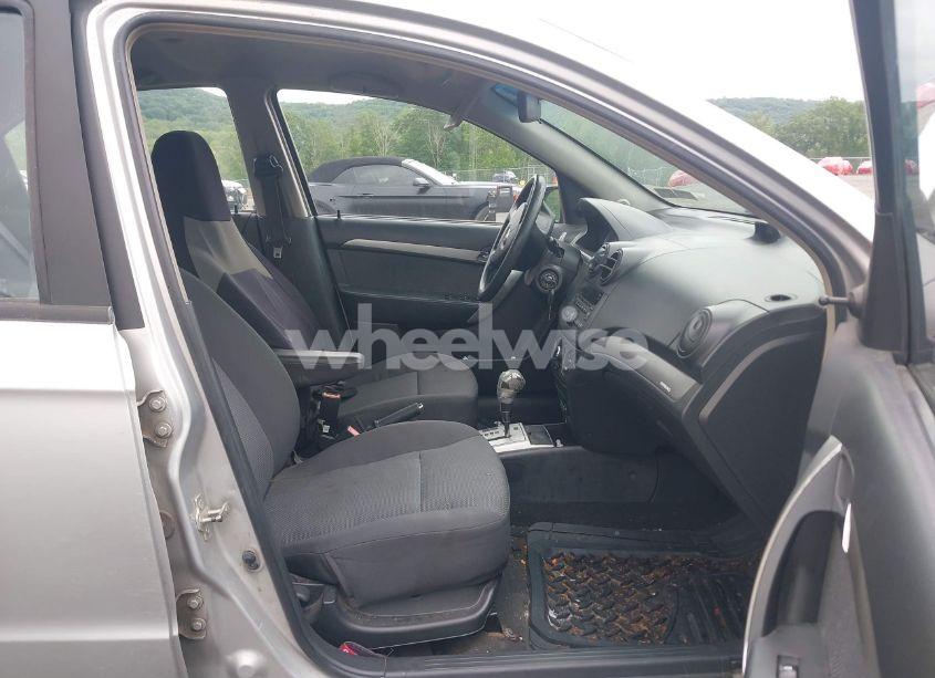 Photo 5 of 2009 Chevrolet Aveo LT (VIN KL1TD56E39B643484)