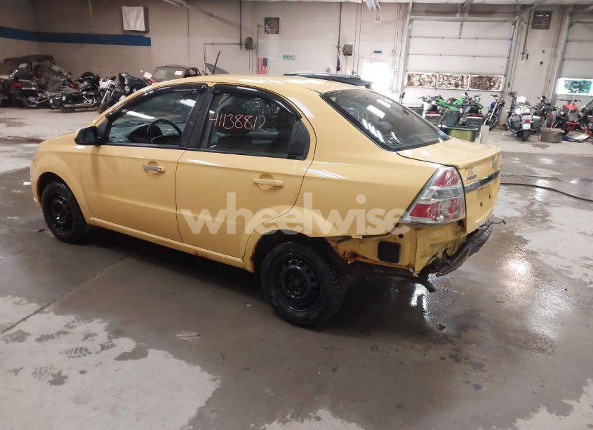 Photo 3 of 2010 Chevrolet Aveo LS (VIN KL1TD5DE2AB101431)