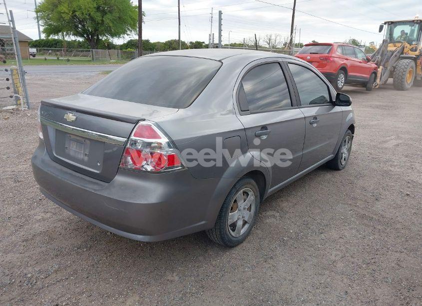 Photo 4 of 2011 Chevrolet Aveo 1LT (VIN KL1TD5DE2BB175451)