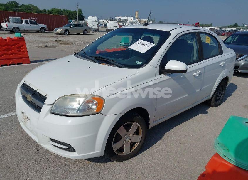 Photo 2 of 2011 Chevrolet Aveo 1LT (VIN KL1TD5DE2BB189883)