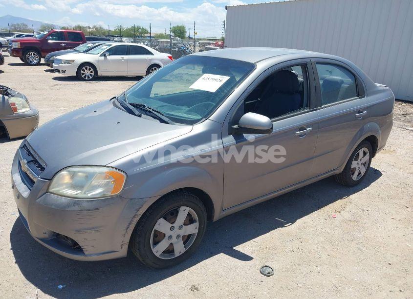 Photo 2 of 2010 Chevrolet Aveo LT (VIN KL1TD5DE7AB084853)