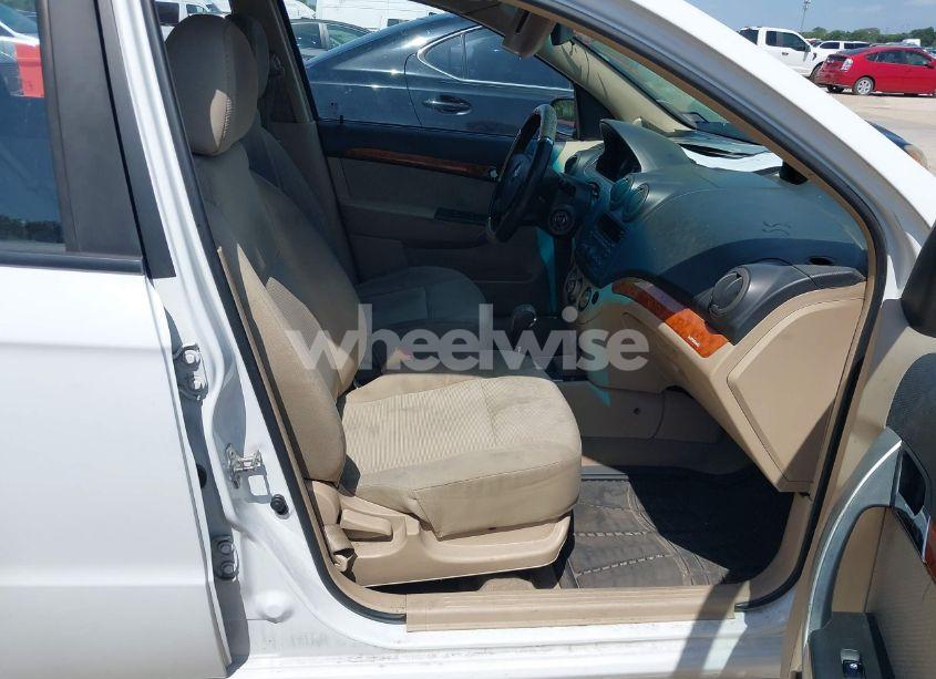 Photo 5 of 2011 Chevrolet Aveo 1LT (VIN KL1TD5DE7BB257725)