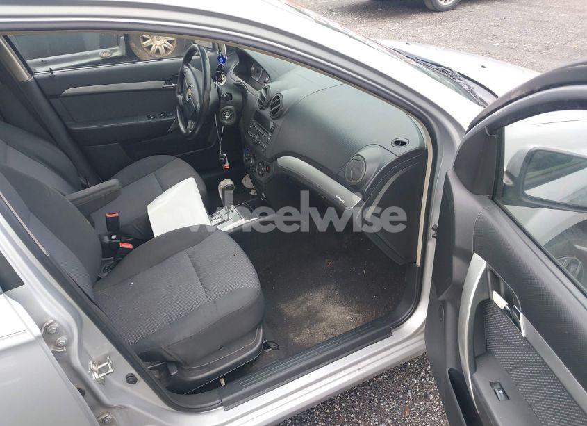 Photo 5 of 2010 Chevrolet Aveo LT (VIN KL1TD5DEXAB088637)