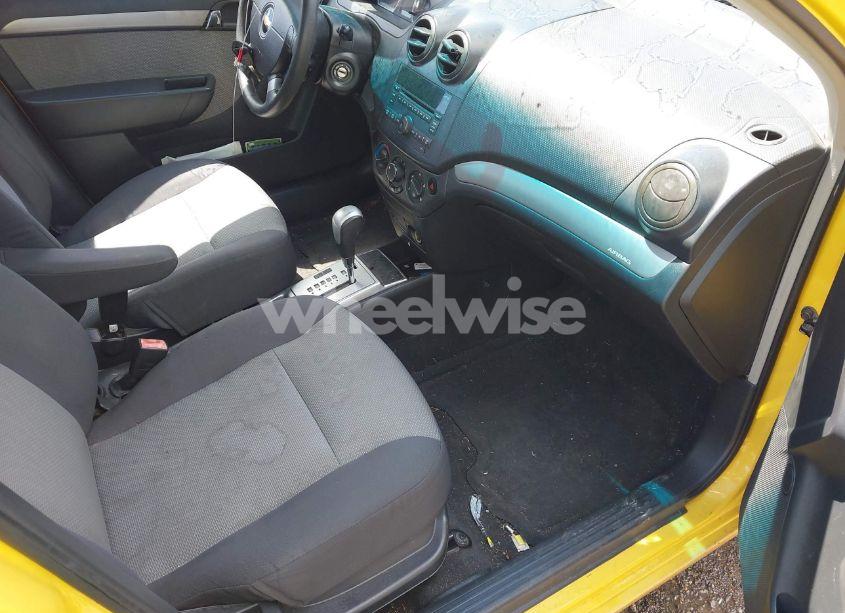 Photo 5 of 2009 Chevrolet Aveo LT (VIN KL1TD66E09B629421)