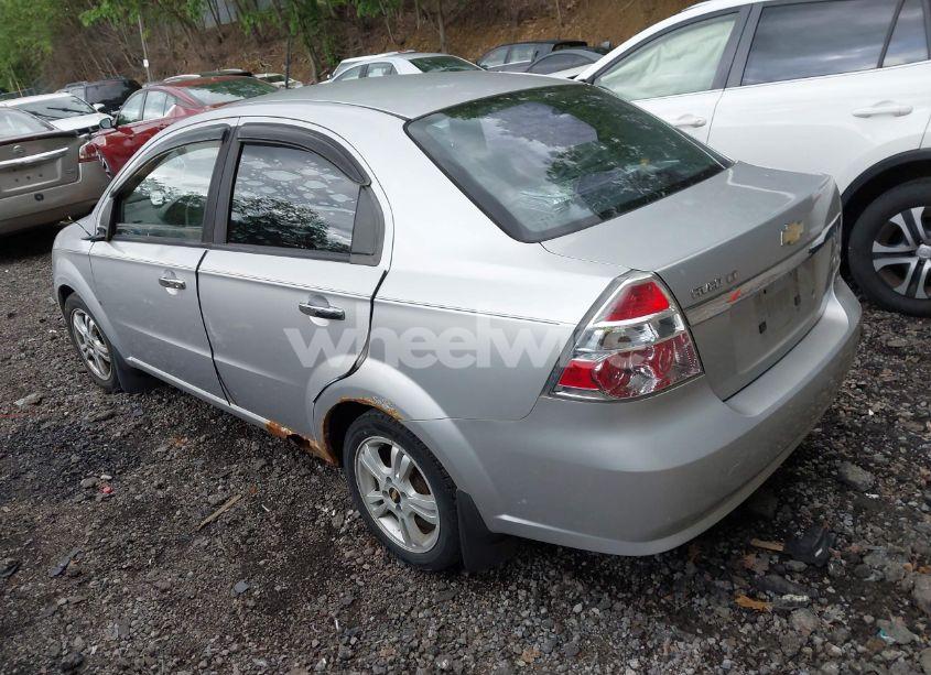 Photo 3 of 2009 Chevrolet Aveo LT (VIN KL1TG56E09B382175)