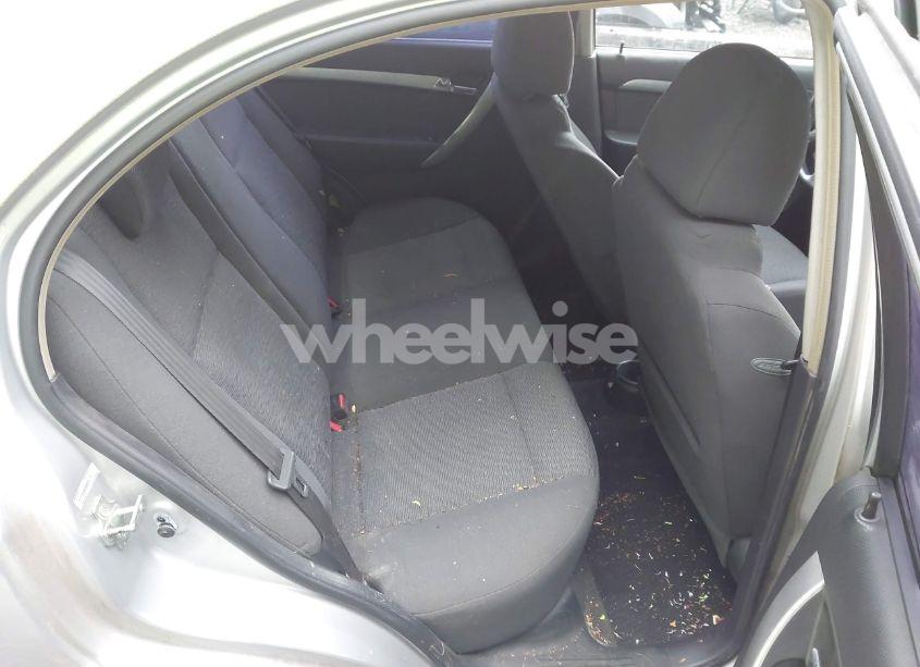 Photo 8 of 2009 Chevrolet Aveo LT (VIN KL1TG56E09B382175)