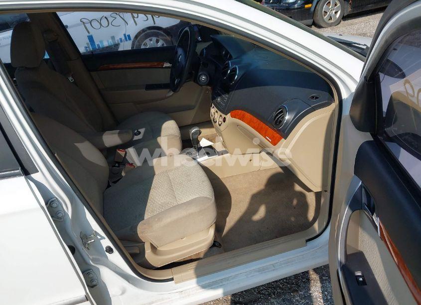 Photo 5 of 2009 Chevrolet Aveo LT (VIN KL1TG56E59B627732)