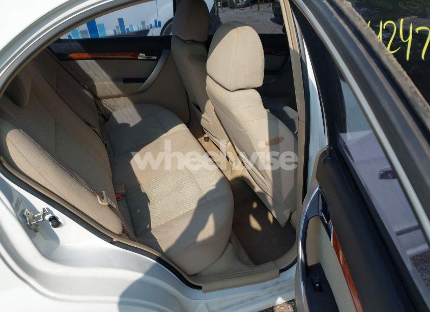 Photo 8 of 2009 Chevrolet Aveo LT (VIN KL1TG56E59B627732)