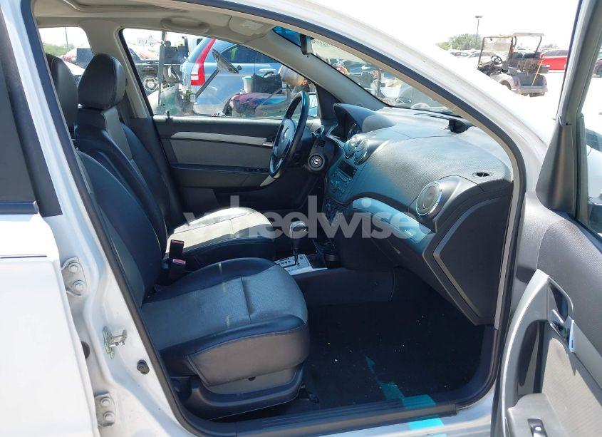 Photo 5 of 2011 Chevrolet Aveo 2LT (VIN KL1TG5DE2BB230584)