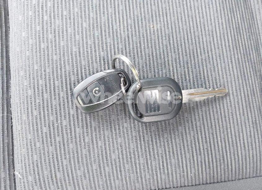 Photo 11 of 2010 Chevrolet Aveo LT (VIN KL1TG5DE4AB049694)